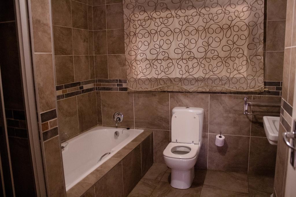 Khuvena Guesthouse Randburg 外观 照片