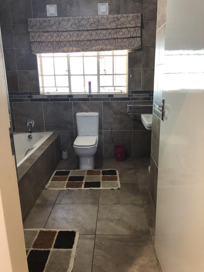 Khuvena Guesthouse Randburg 外观 照片