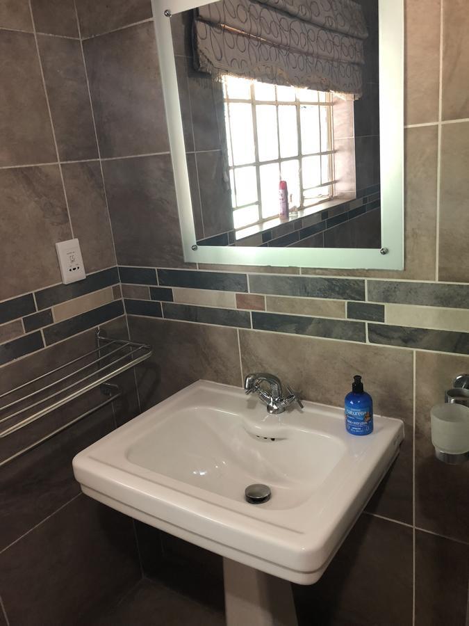 Khuvena Guesthouse Randburg 外观 照片