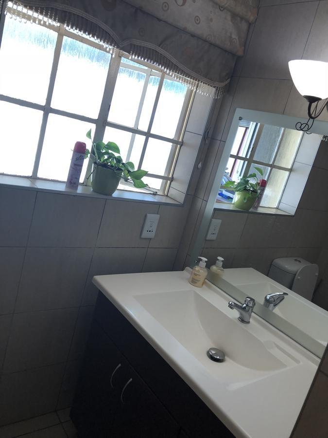 Khuvena Guesthouse Randburg 外观 照片