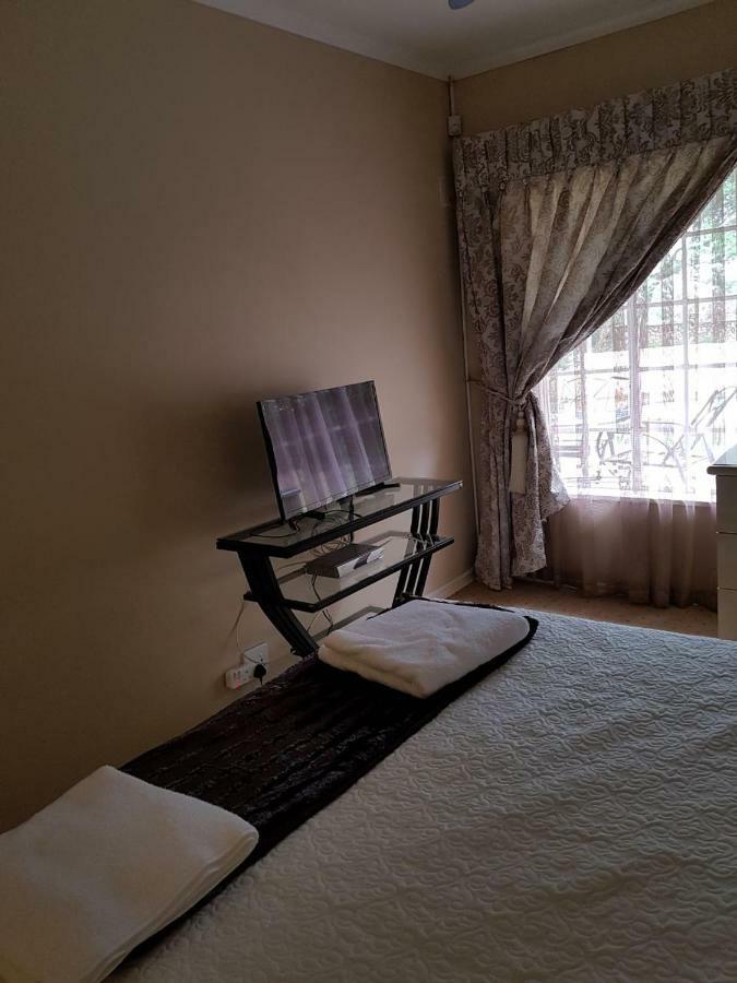 Khuvena Guesthouse Randburg 外观 照片